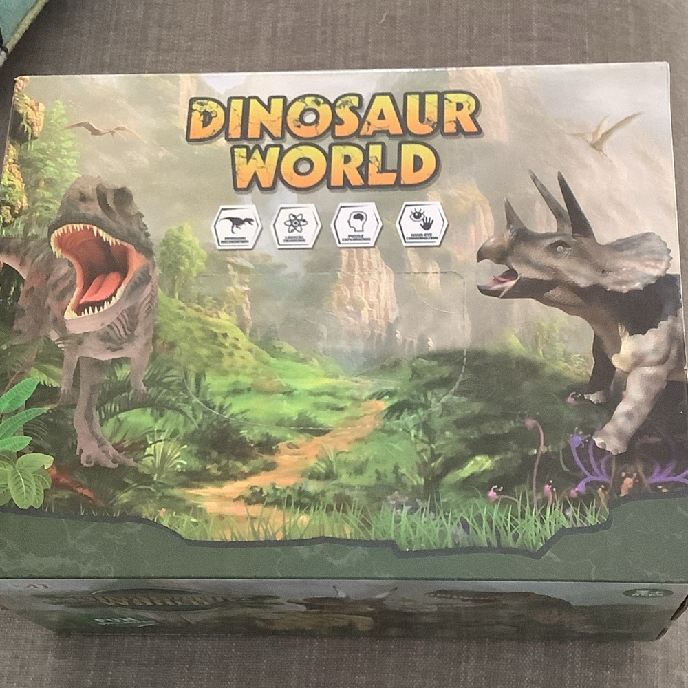TEMI Dinosaur World Toy Figure w/ Activity Play Mat & Trees, Dinosaur Playset🌻